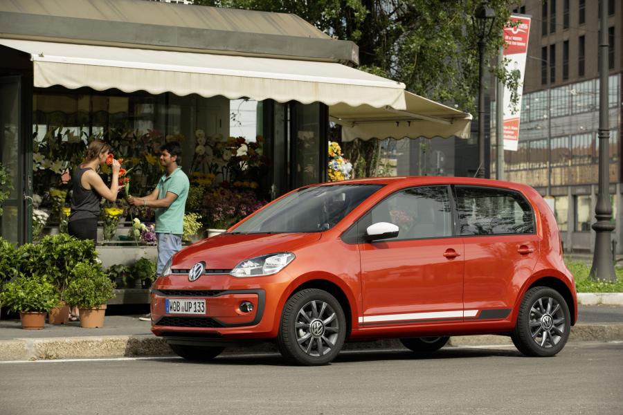  Volkswagen up! 5-Door 2016 года  (фото 19 из 26)